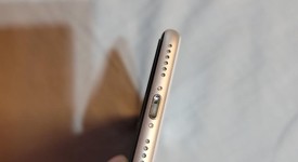 Mint
													Apple iPhone SE 3rd Gen 2022 - Visible, Starlight, 128 GB, A2595, photo 4 of 11