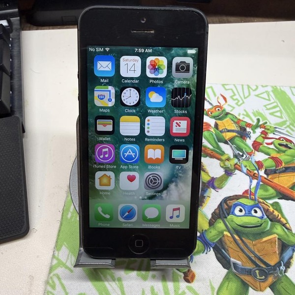 Apple iPhone 5 - Unlocked, 16 GB, Black, A1428