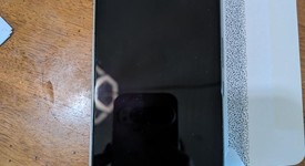 Good
													Samsung Galaxy S22 Plus - T-Mobile, Green, 256 GB, 8 GB, SM-S906U, photo 2 of 5