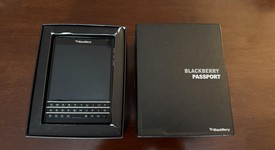 Mint
													Blackberry Passport - Unlocked, Black, 32 GB, photo 4 of 21