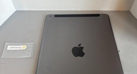 Good
													Apple iPad 9th Gen - Unlocked, Gray, 64 GB, A2603, photo 4 of 6