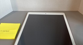 Fair
													Apple iPad 8th Gen - Wi-Fi, Gold, 128 GB, A2270, photo 2 of 5