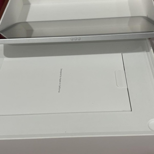Apple iPad (11th Gen) - Wi-Fi, 128 GB, Silver, A3354