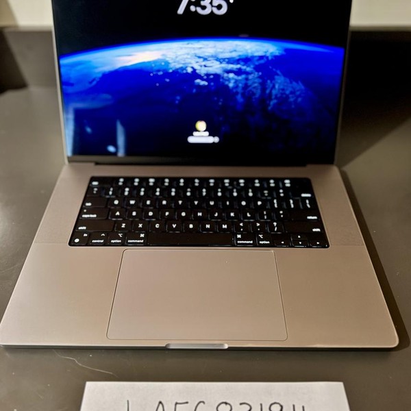 MacBook Pro 2021 - 16 inch - 1 TB, Gray, 16 GB, Apple M1 Pro 10-core