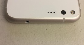 Mint
													Google Pixel XL - Verizon, Silver, 32 GB, 4 GB, Verizon Edition, photo 5 of 7