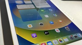 Good
													Apple iPad Pro 12.9" 2nd Gen 2017 - Unlocked, Silver, 64 GB, photo 2 of 11