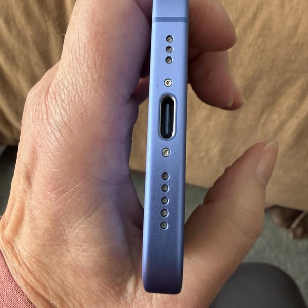 Apple iPhone 16 - Unlocked, 128 GB, Ultramarine, A3081