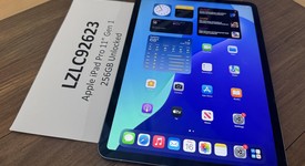 Good
													Apple iPad Pro 11" 2018 - Unlocked, Gray, 256 GB, A2013, photo 1 of 3