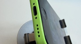 Good
													Apple iPhone 5C - Unlocked, Green, 8 GB, A1532, GSM, photo 4 of 6