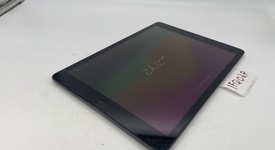 Fair
													Apple iPad 7th Gen - Unlocked, Gray, 32 GB, A2200, photo 1 of 4