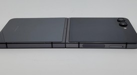 Fair
													Samsung Galaxy Z Flip5 - T-Mobile, Graphite, 512 GB, 8 GB, SM-F731U, photo 5 of 8