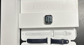 Fair
													Apple Watch Series 5 44mm - Silver, A2093 - GPS, Aluminum, photo 2 of 7