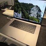 Good MacBook Pro 2021 - 16 inch - 1 TB, Gray, 64 GB, Apple M1 Max