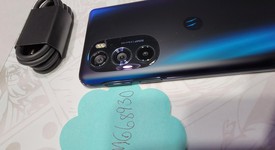 Mint
													Motorola Edge Plus (2022) - Unlocked, Blue, 512 GB, 8 GB, photo 2 of 23