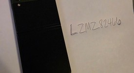 Mint
													Samsung Galaxy Z Flip3 5G - AT&T, Black, 128 GB, 8 GB, SM-F711U, photo 3 of 9