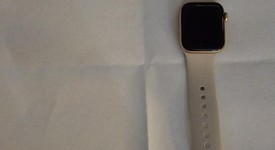 Good
													Apple Watch SE 1st Gen 40mm - Unlocked, Gold, A2353 - Cellular, Aluminum, photo 1 of 10