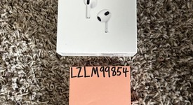 New
													Apple AirPods 3rd Gen - MagSafe Case, photo 1 of 2