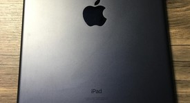 Good
													Apple iPad 7th Gen - Unlocked, Gray, 32 GB, A2200, photo 3 of 7