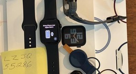 Good
													Apple Watch SE 2nd Gen 44mm - Unlocked, Midnight, A2727 - Cellular, Aluminum, photo 3 of 5
