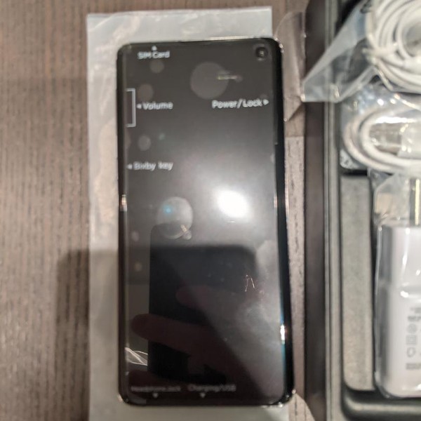 Samsung Galaxy S10 - Unlocked, 128 GB, Black, 8 GB, SM-G973U1