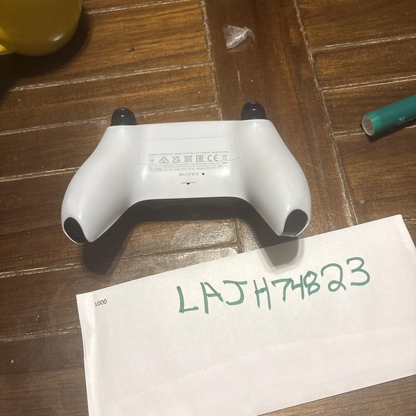 DualSense Wireless Controller - White