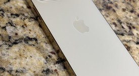 Mint
													Apple iPhone 14 Pro Max - Unlocked Non-US, Gold, 128 GB, A2893, photo 4 of 11