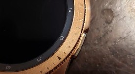 Good
													Samsung Galaxy Watch 42mm - Rose Gold, Bluetooth, photo 2 of 8