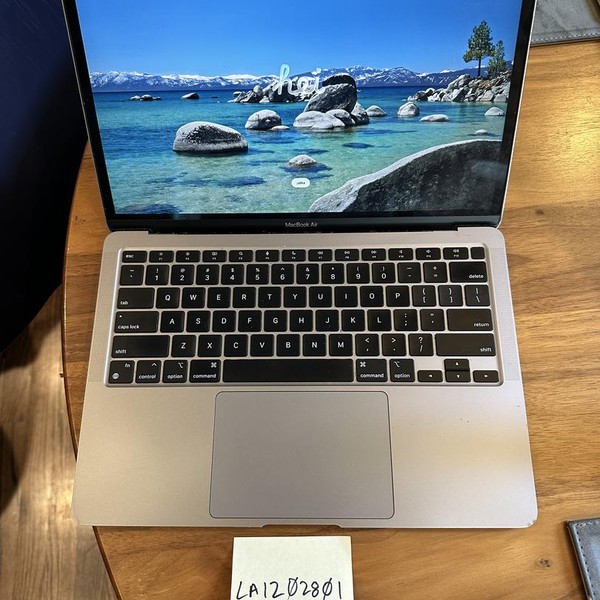MacBook Air 2020 - 13 inch - 512 GB, Silver, 8 GB, Apple M1