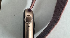 Good
													Apple Watch Series 6 40mm - Gold, A2291 - GPS, Aluminum, photo 4 of 5