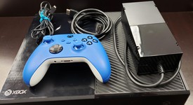 Fair
													Xbox One (2013) - Black, 500 GB, photo 2 of 7