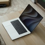 Good MacBook Pro 2026 - 16 inch (M5) - 4 TB, Silver, 128 GB, Apple M5 Max 18-core (40-core GPU), Standard Display