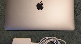 Good
													MacBook Pro 2020 - 13" - Apple M1, Silver, 1 TB, 16 GB, photo 3 of 5
