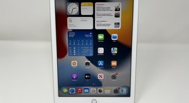 Good
													Apple iPad Pro 9.7" - Unlocked, Silver, 32 GB, A1674, photo 1 of 6