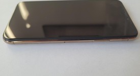 Mint
													Apple iPhone Xs - Unlocked, Gold, 256 GB, A1920, photo 4 of 7