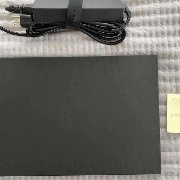Razer Blade 15 inch (2020) - 512 GB, Black, 16 GB, Intel Core i7, FHD, Base
