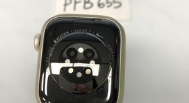 Good
													Apple Watch Series 7 41mm - Unlocked, Starlight, A2475 - Cellular, Nike, photo 3 of 8