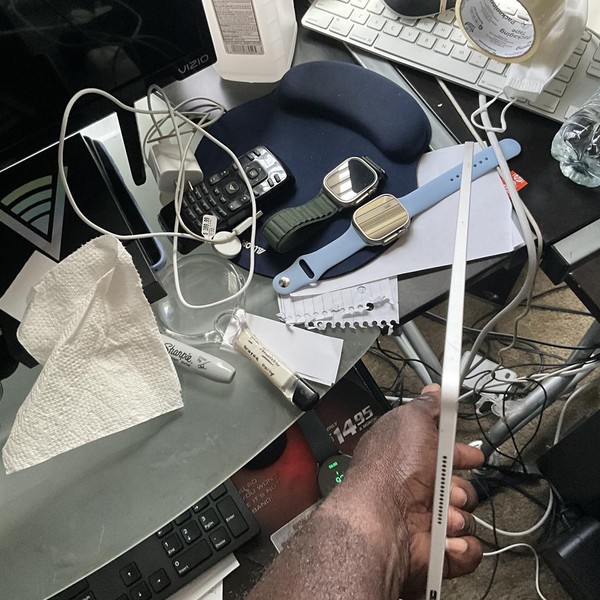 Apple iPad Pro 12.9 inch 4th Gen 2020 - Wi-Fi, 128 GB, Silver, A2229