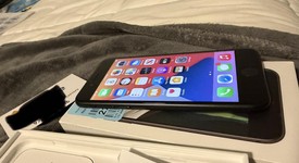 Good
													Apple iPhone SE 2nd Gen 2020 - Verizon, Black, 64 GB, A2275, photo 2 of 7