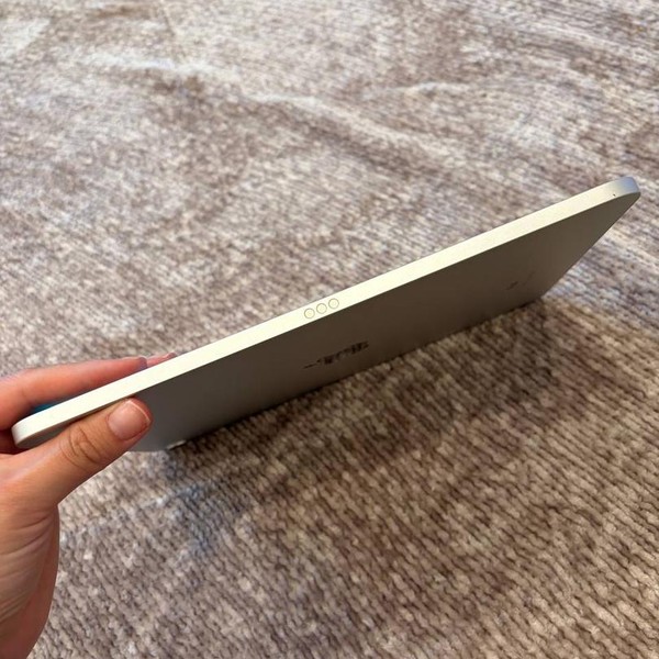 Apple iPad (10th Gen) - Wi-Fi, 256 GB, Silver, A2696