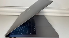 Good
													MacBook Pro 2017 (No Touch Bar) - 13" - I5, Gray, 256 GB, 16 GB, photo 5 of 8