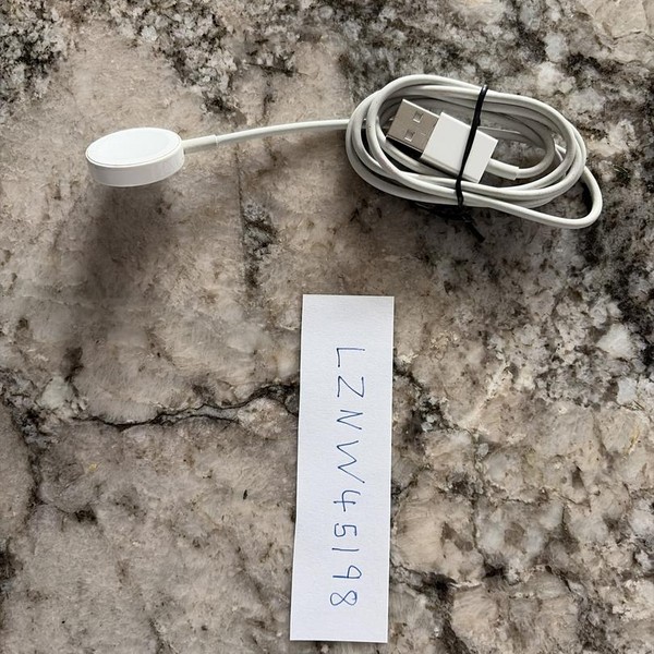 Apple Watch SE 2nd Gen 40mm - Unlocked, Silver, A2726 - Cellular, Aluminum