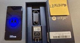 Mint
													Motorola Edge Plus (2022) - Unlocked, Blue, 512 GB, 8 GB, photo 4 of 12