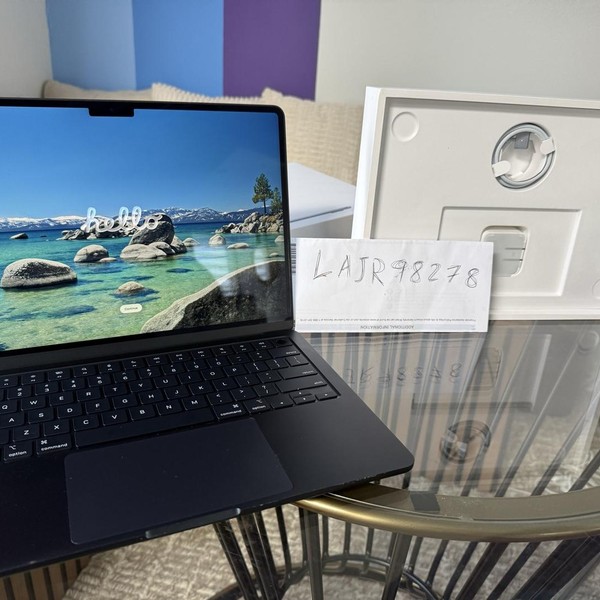 MacBook Air 2025 (M4) - 13 inch - 512 GB, Midnight, 16 GB, Apple M4