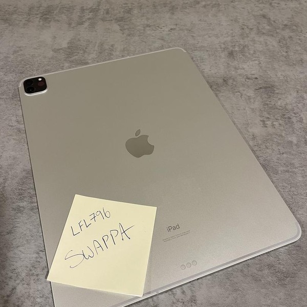 Apple iPad Pro 12.9 inch 4th Gen 2020 - Unlocked, 512 GB, Silver, A2069