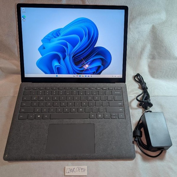 Microsoft Surface Laptop 3 - I5, Platinum, 128 GB, 8 GB, 13.5 inch