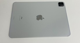 Good
													Apple iPad Pro 11" 2nd Gen 2020 - Unlocked, Silver, 256 GB, A2068, photo 3 of 8