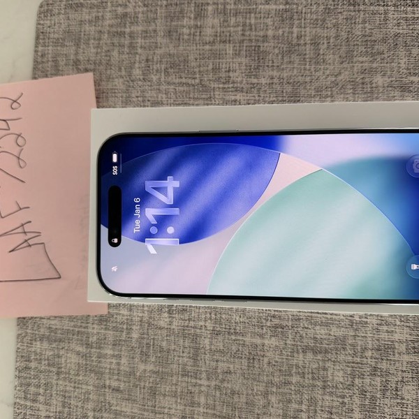 Apple iPhone Air - Unlocked, 256 GB, Sky Blue, A3260