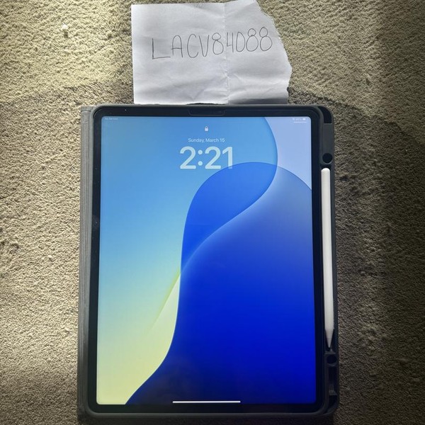 Apple iPad Pro 12.9 inch 6th Gen 2022 - Unlocked, 128 GB, Gray