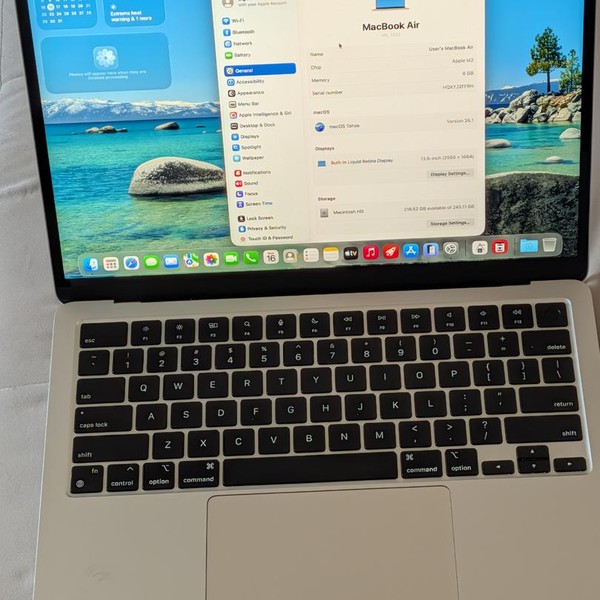 MacBook Air 2022 (M2) - 13 inch - 256 GB, Starlight, 8 GB, Apple M2