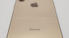 Good
													Apple iPhone Xs - Unlocked, Gold, 64 GB, A1920, photo 2 of 5